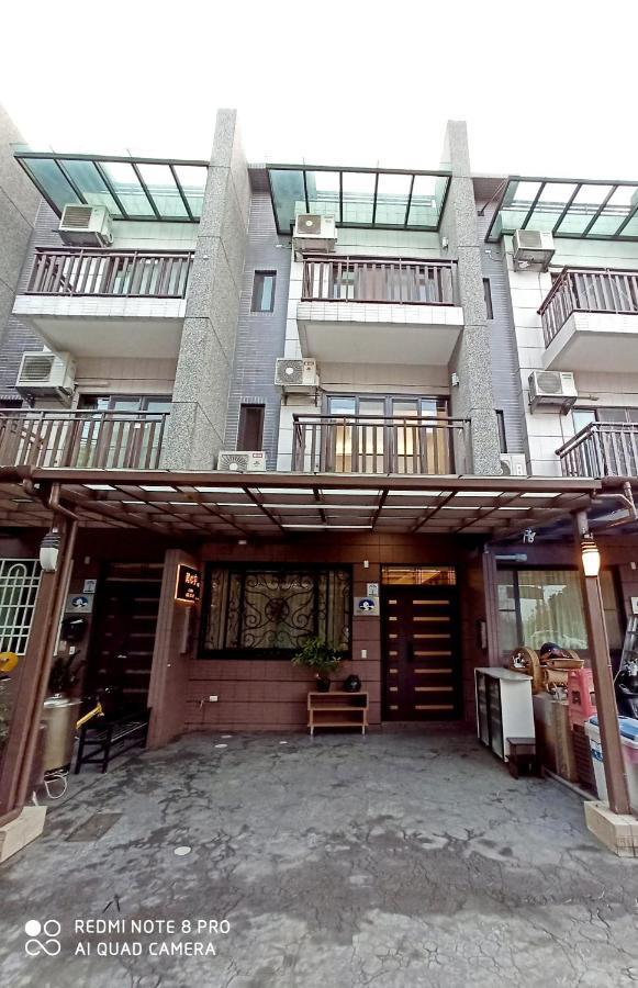 Tongxinyu Homestay 五結郷 エクステリア 写真